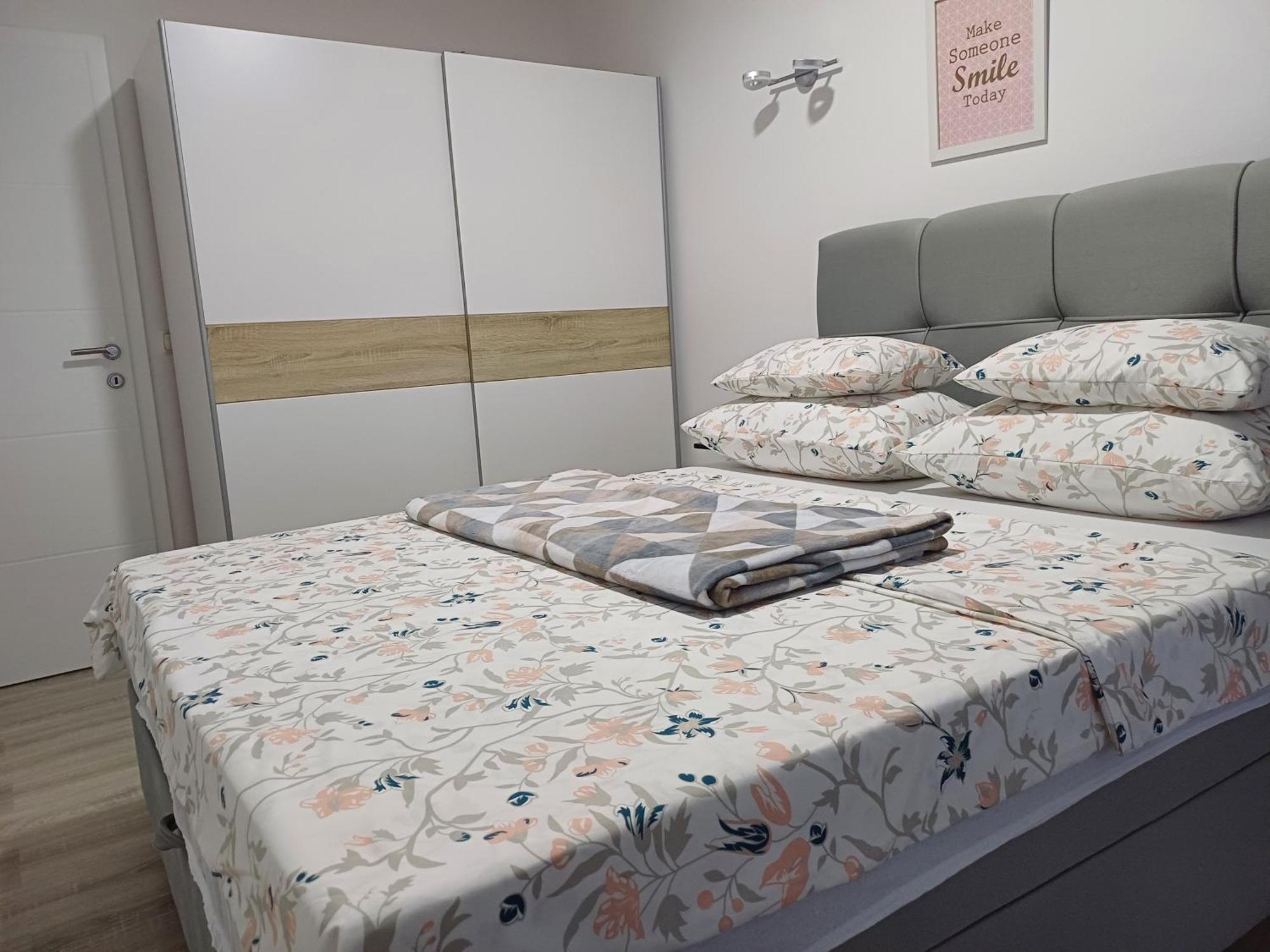 Apartmani Bulajic 克尔克 外观 照片
